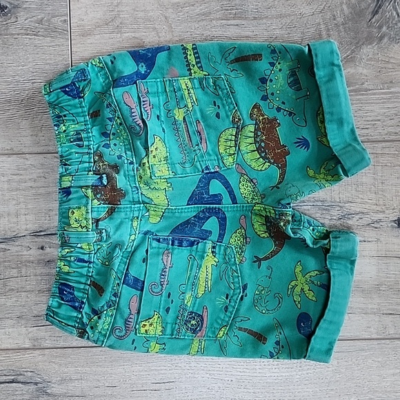 Dinosaur Shorts 2T - Picture 2 of 3